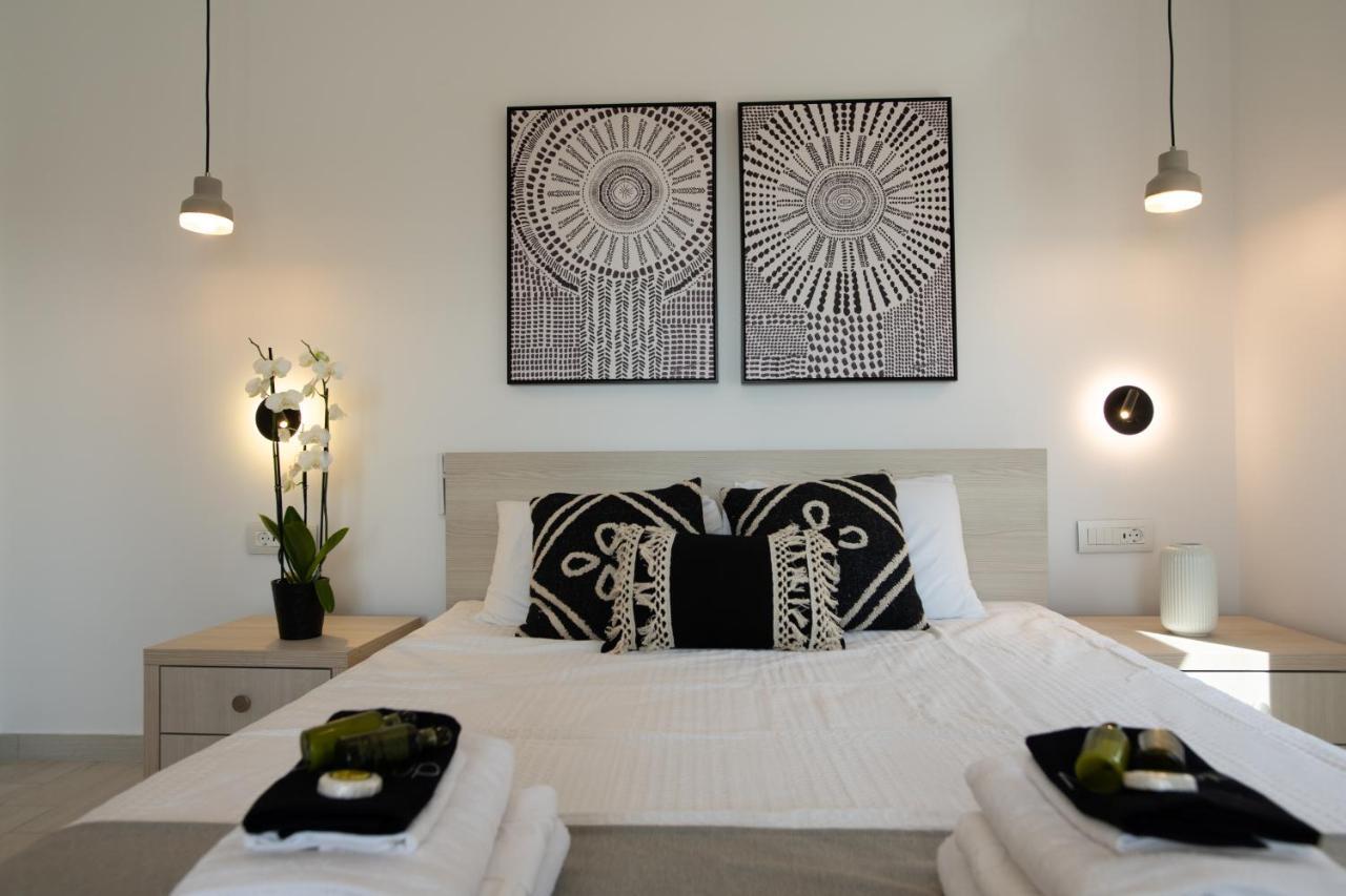 Tiffanys Villas Mykonos Town ภายนอก รูปภาพ